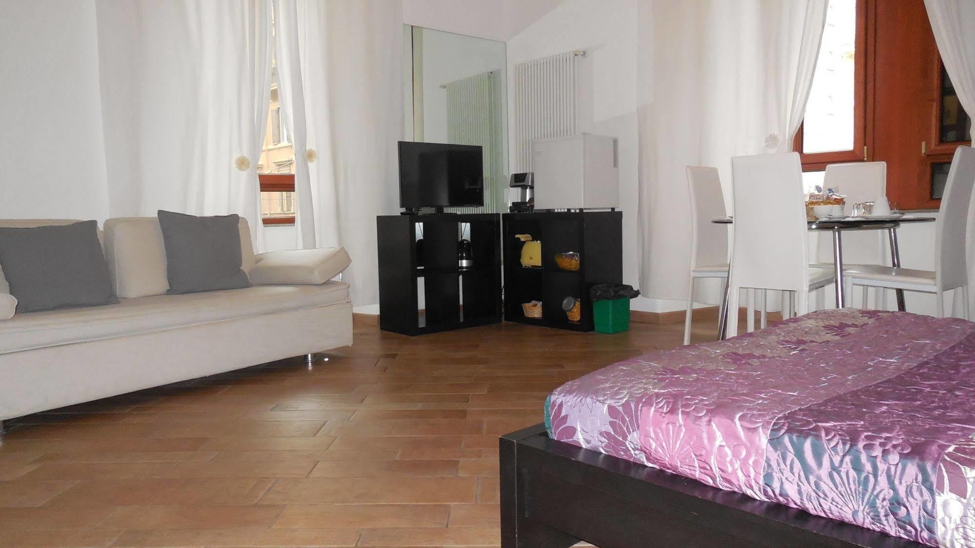 Tridente Rooms Рим Екстер'єр фото
