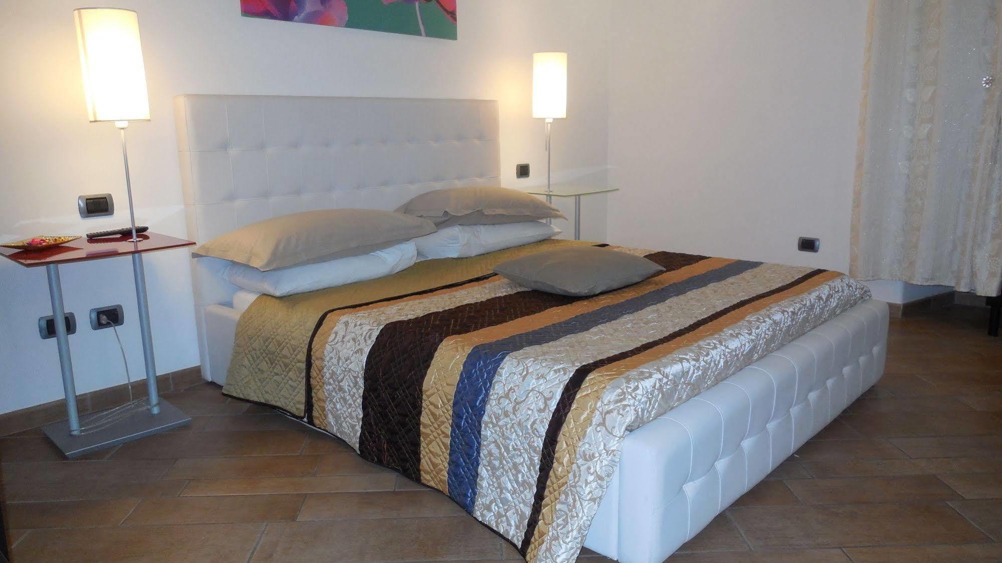 Tridente Rooms Рим Екстер'єр фото